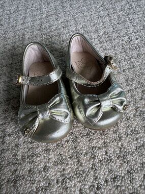 Pampili Metallic Gold Bow Mary Janes for Kids